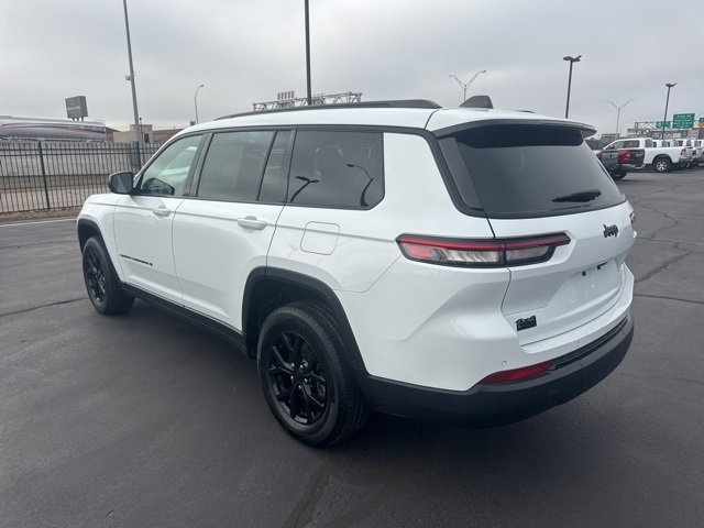 Used 2024 Jeep Grand Cherokee L Laredo image 7