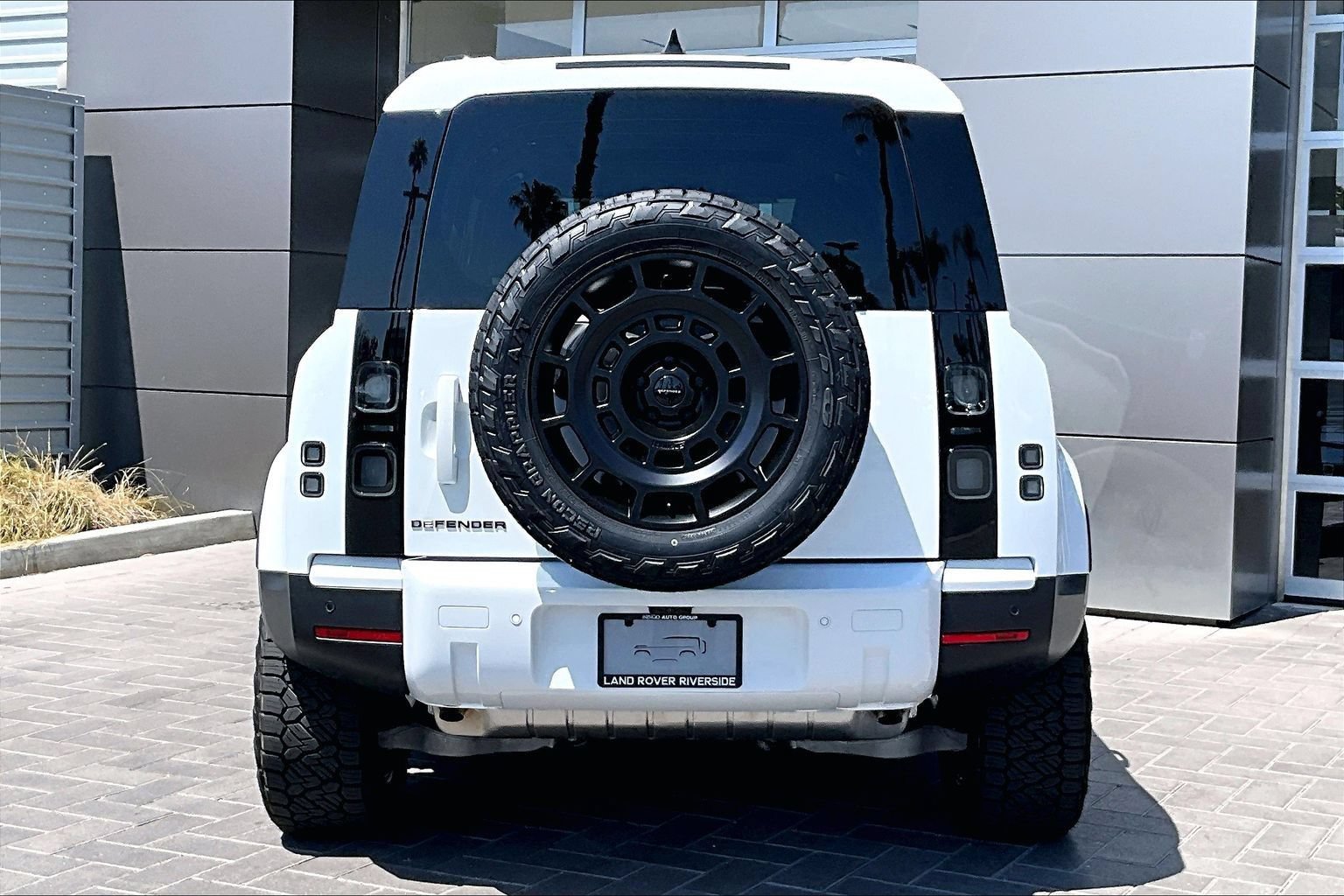 New 2026 Land Rover Defender 110 S AWD/4WD image 4