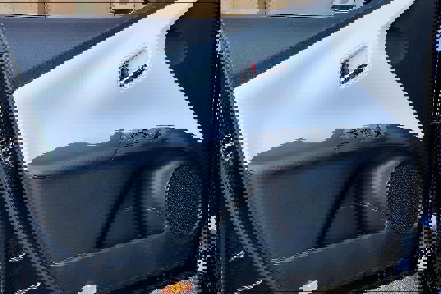 Used 2022 Toyota Prius L Eco image 22