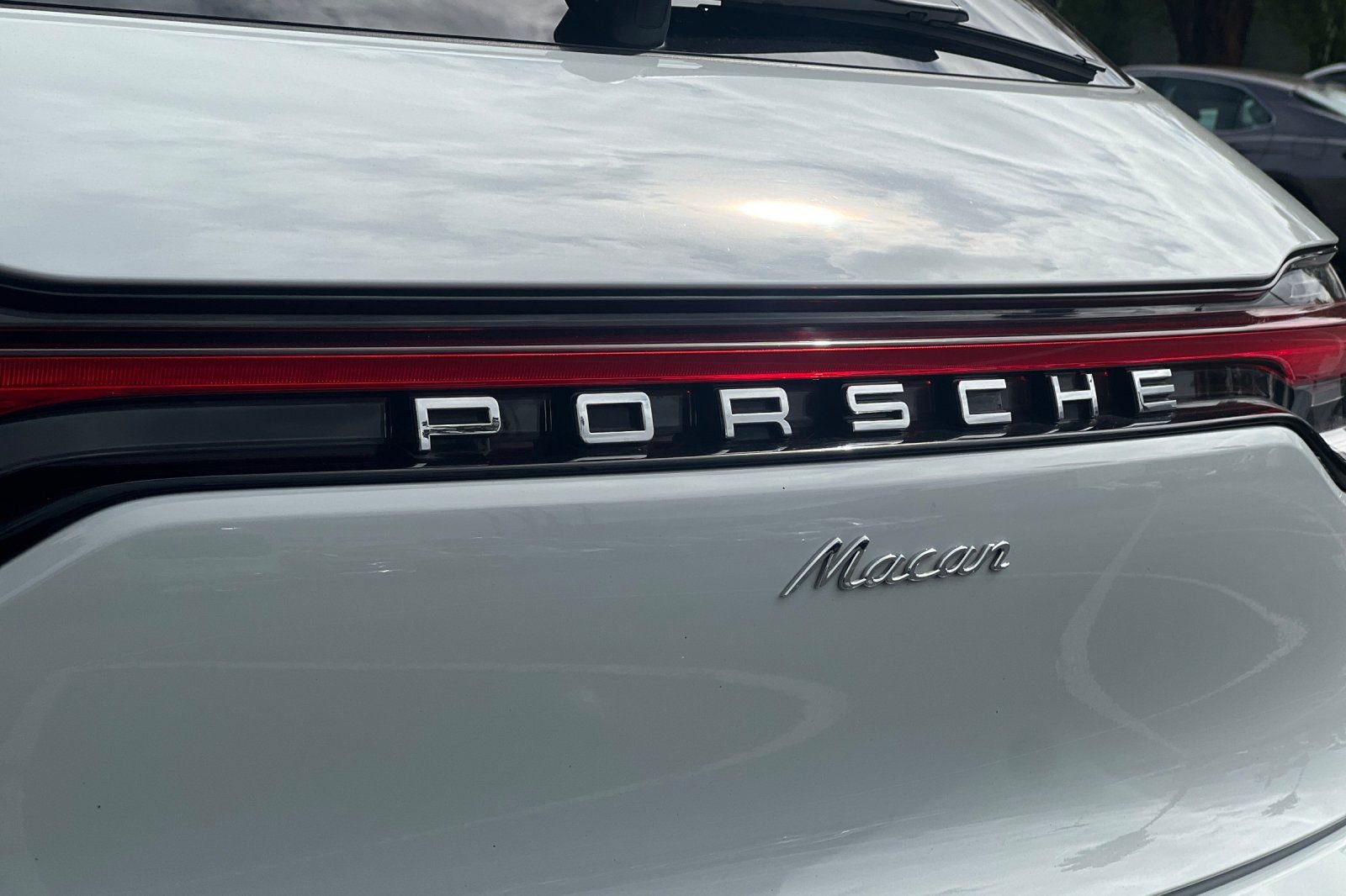 Used 2024 Porsche Macan w/ Premium Plus Package AWD/4WD image 28