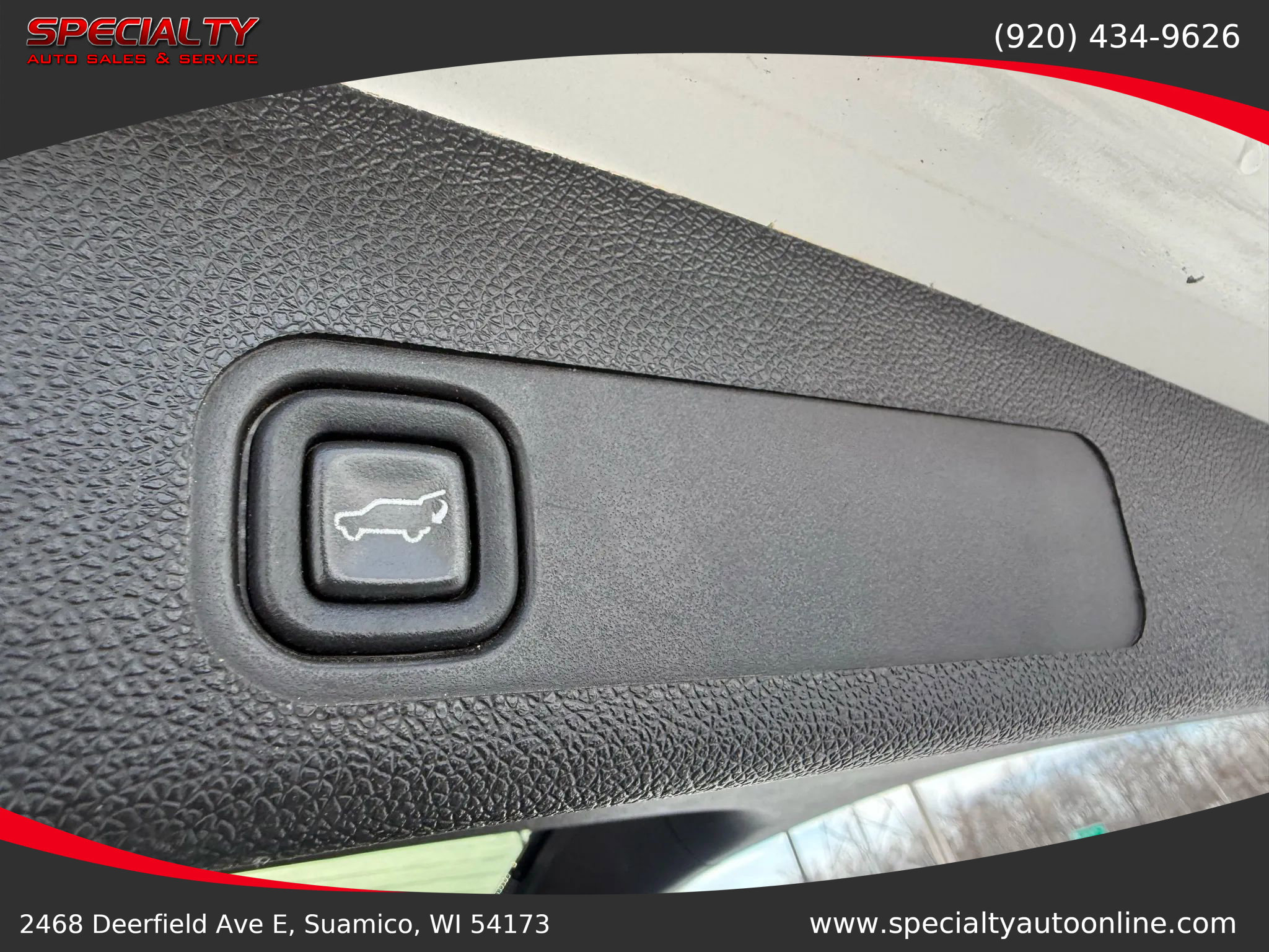 Used 2012 Chevrolet Suburban LTZ image 18