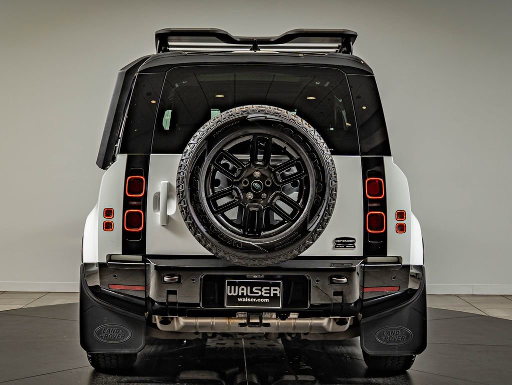 Used 2023 Land Rover Defender 90 X-Dynamic SE AWD/4WD image 6
