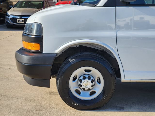 Used 2025 Chevrolet Express 3500 LS RWD image 14