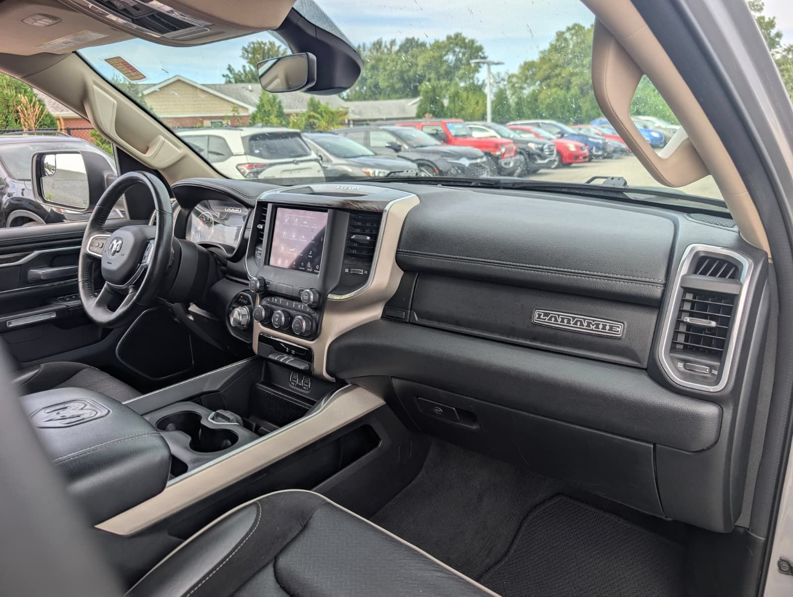 Used 2020 RAM 1500 Laramie AWD/4WD image 42