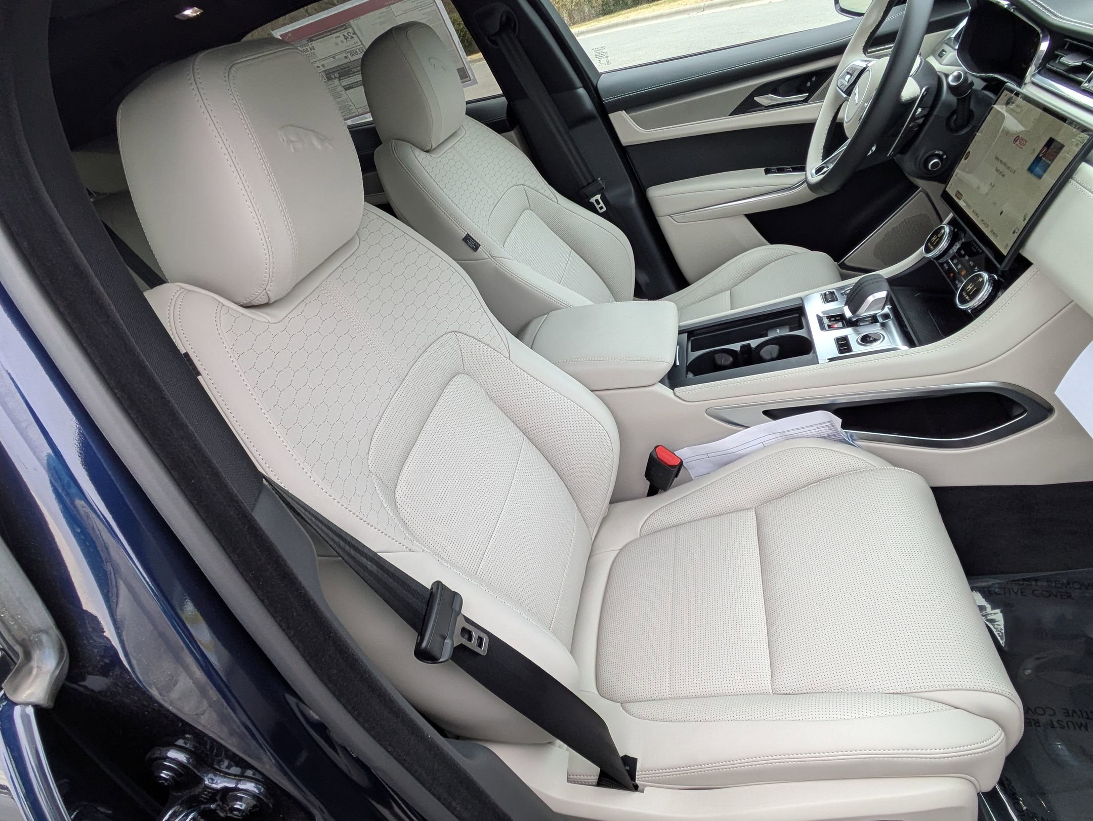 New 2026 Jaguar F-PACE R-Dynamic S image 30