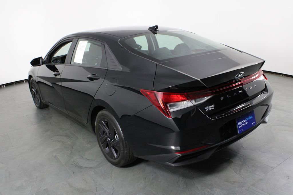 Certified 2021 Hyundai Elantra SEL w/ Convenience Package image 4