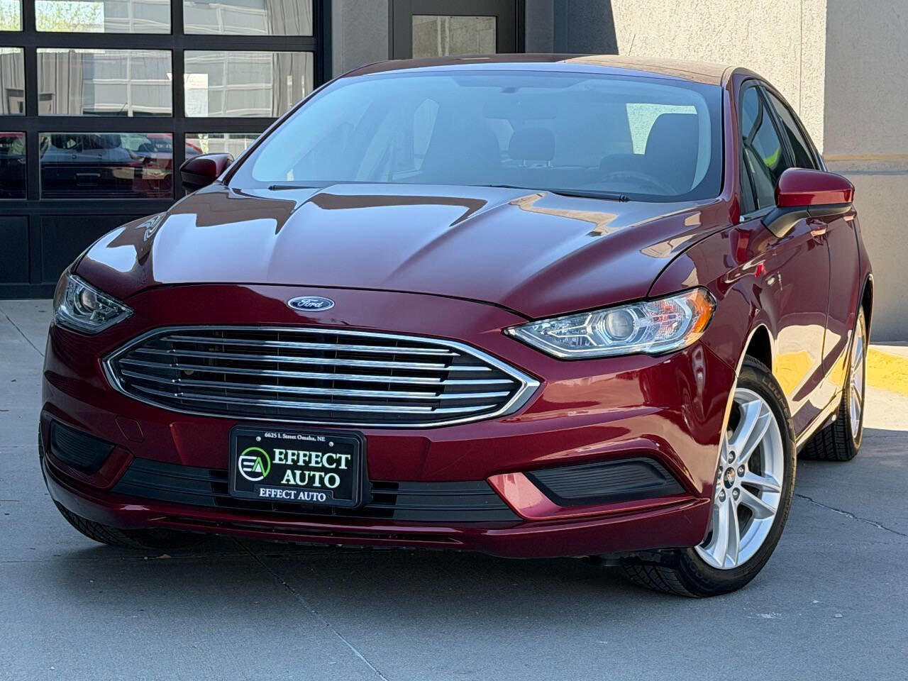 Used 2018 Ford Fusion SE FWD image 3