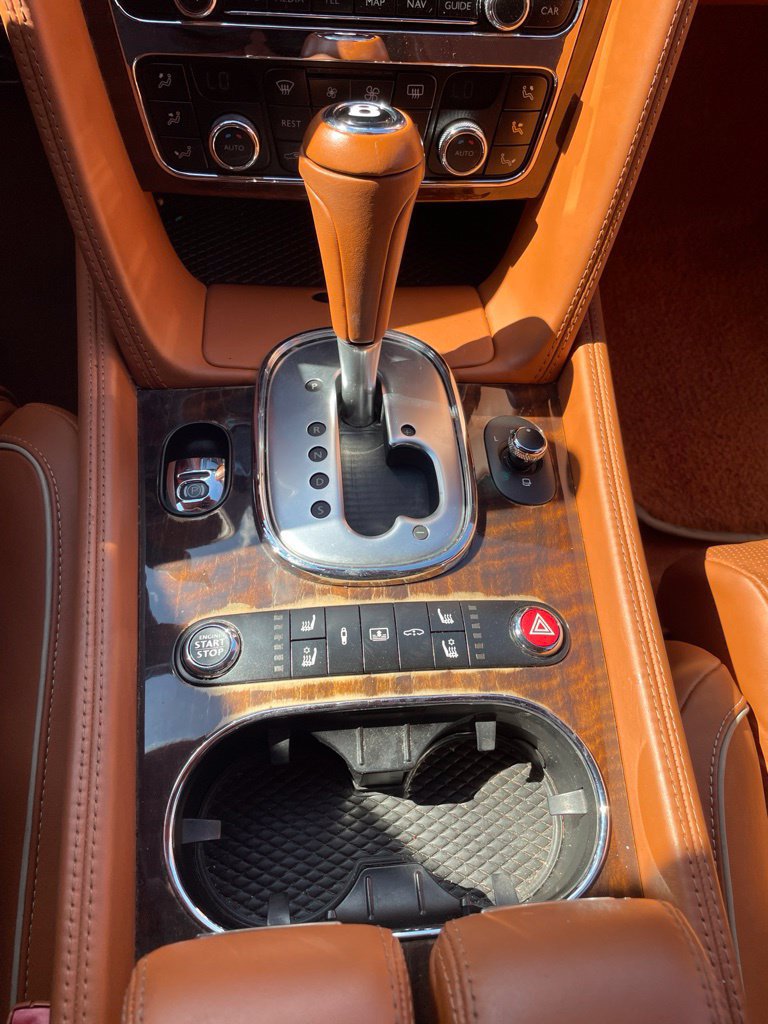 Used 2015 Bentley Flying Spur V8 AWD/4WD image 37