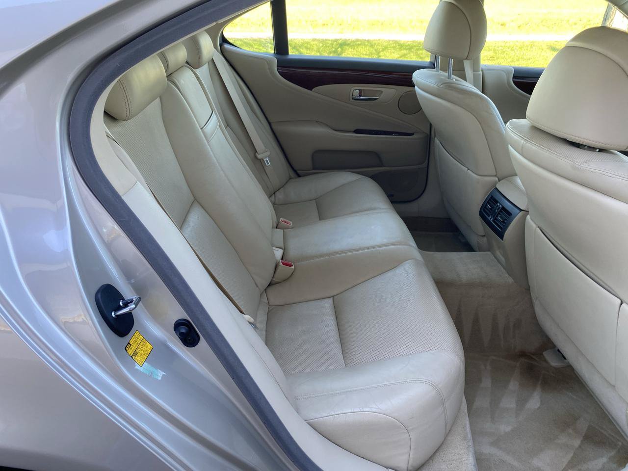 Used 2011 Lexus LS 460 AWD w/ Luxury Value Edition image 23