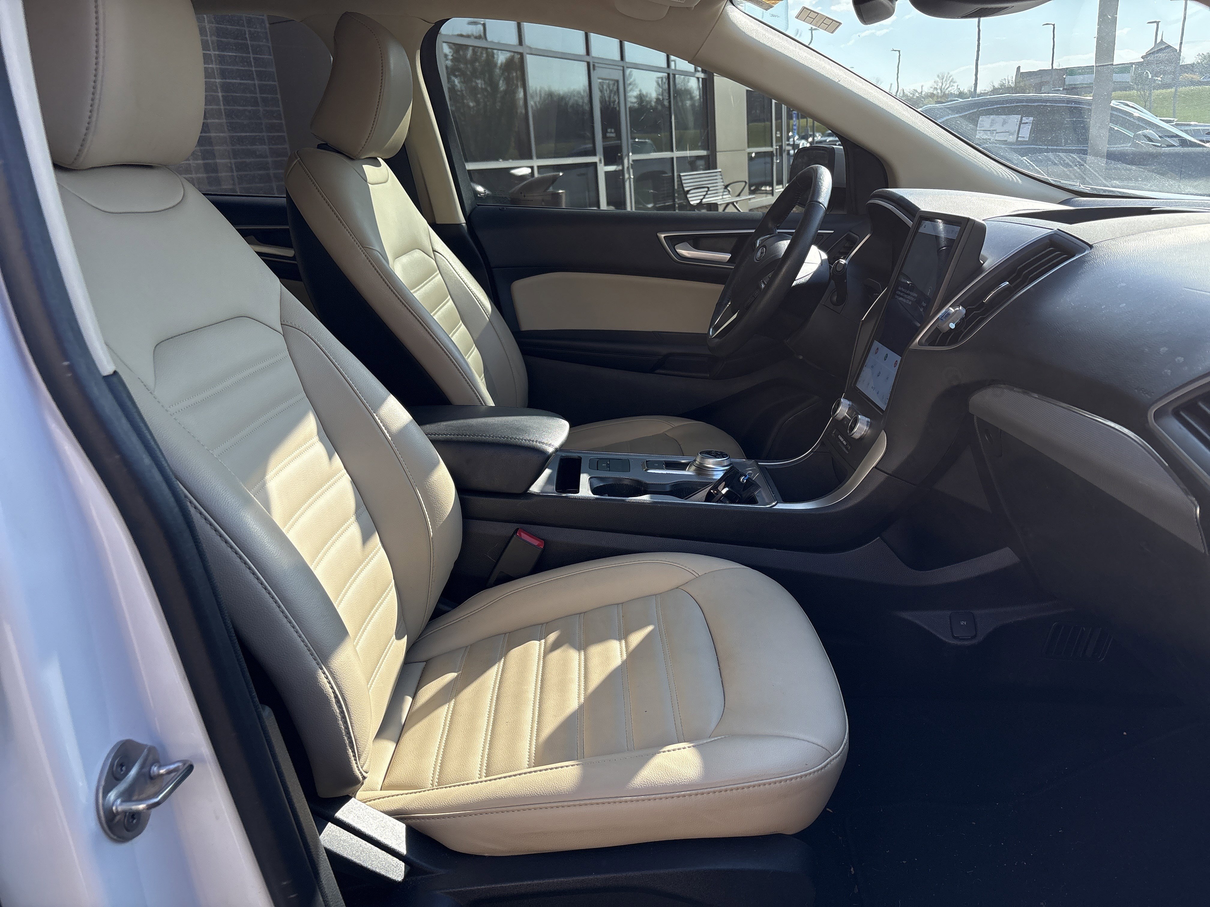 Used 2021 Ford Edge SEL w/ Convenience Package image 14