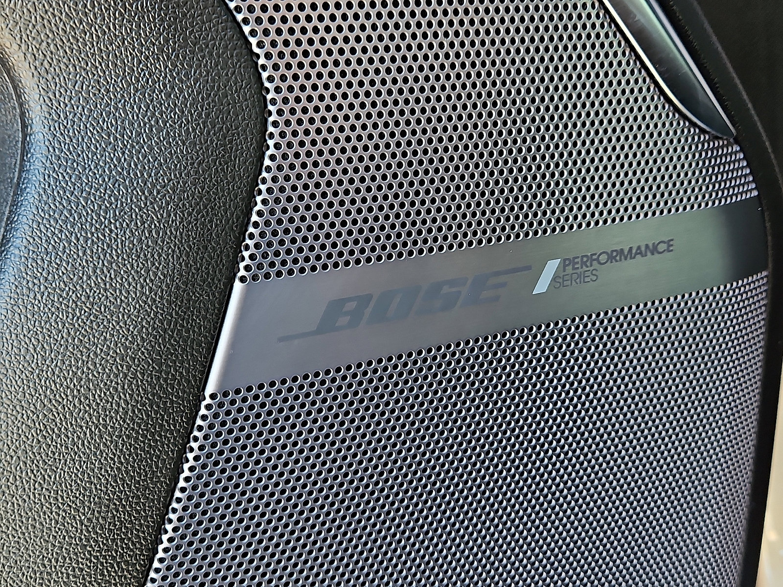 Used 2024 GMC Yukon Denali Ultimate image 16