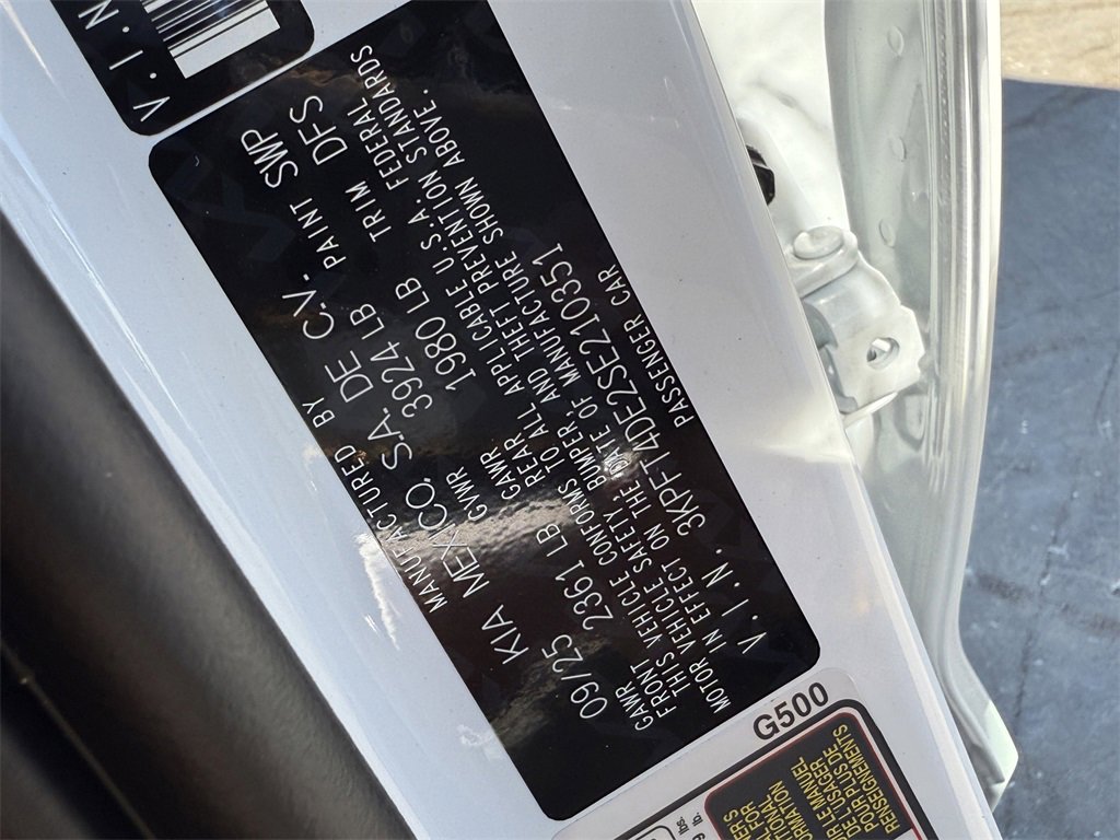 New 2025 Kia K4 LXS image 31