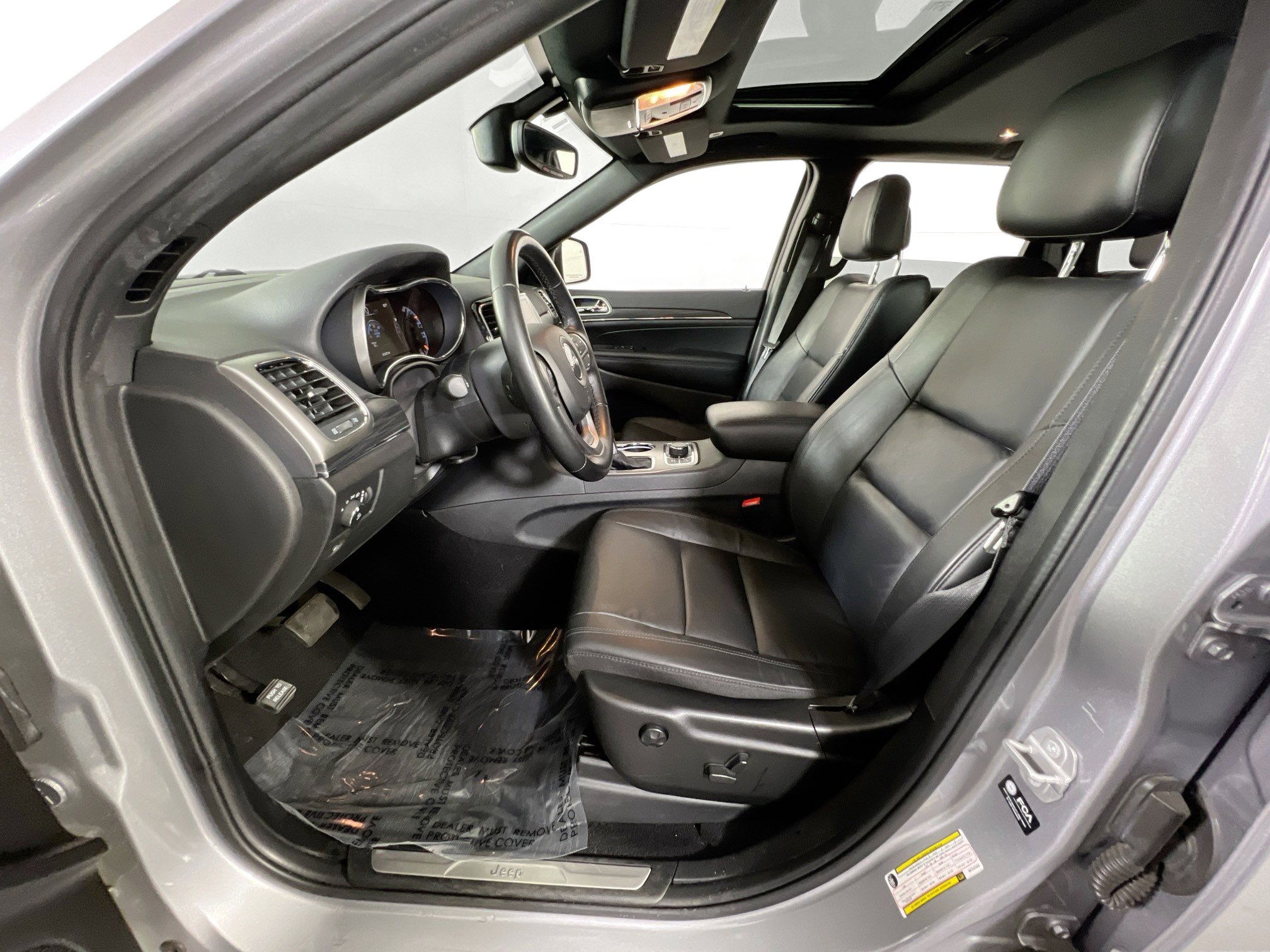 Used 2021 Jeep Grand Cherokee Limited image 21