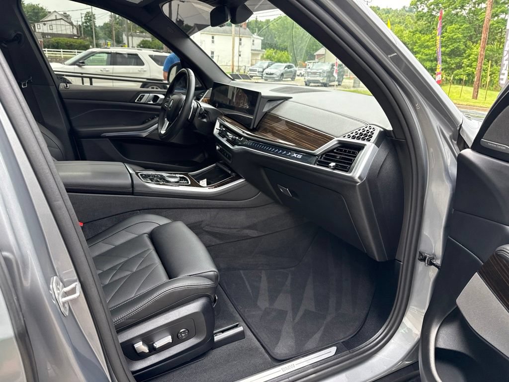 Used 2026 BMW X5 xDrive40i AWD/4WD image 33