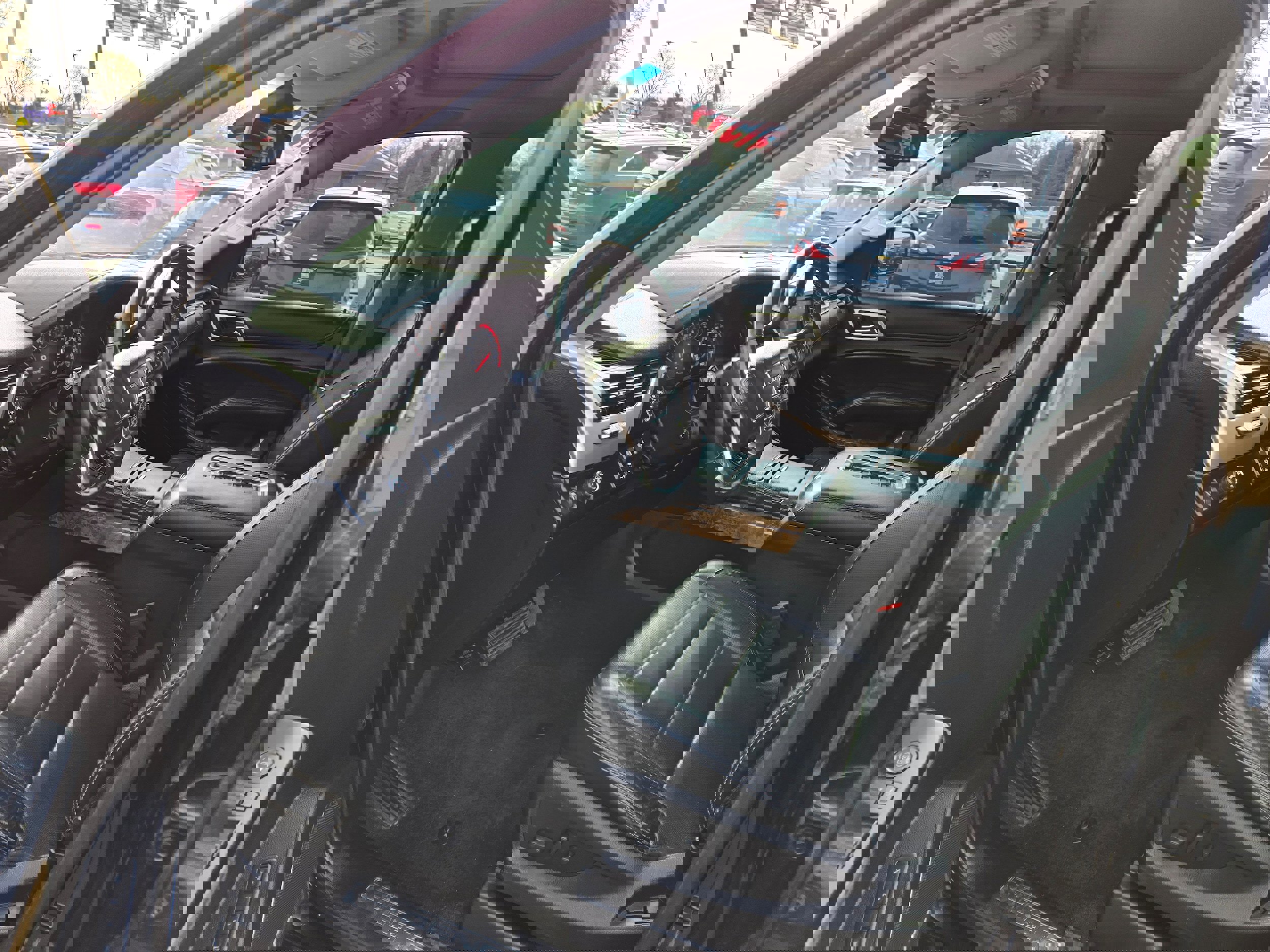 Used 2016 GMC Yukon XL Denali w/ Open Road Package image 4