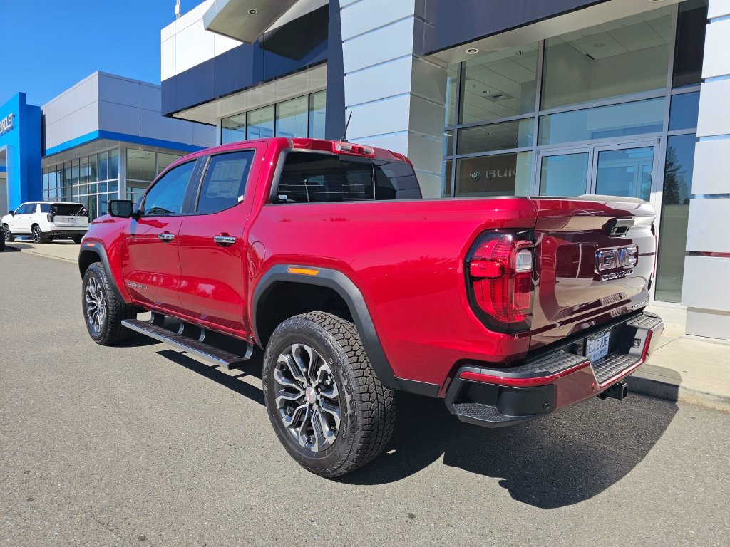 New 2026 GMC Canyon Denali w/ LPO, Black Badging Package AWD/4WD image 5