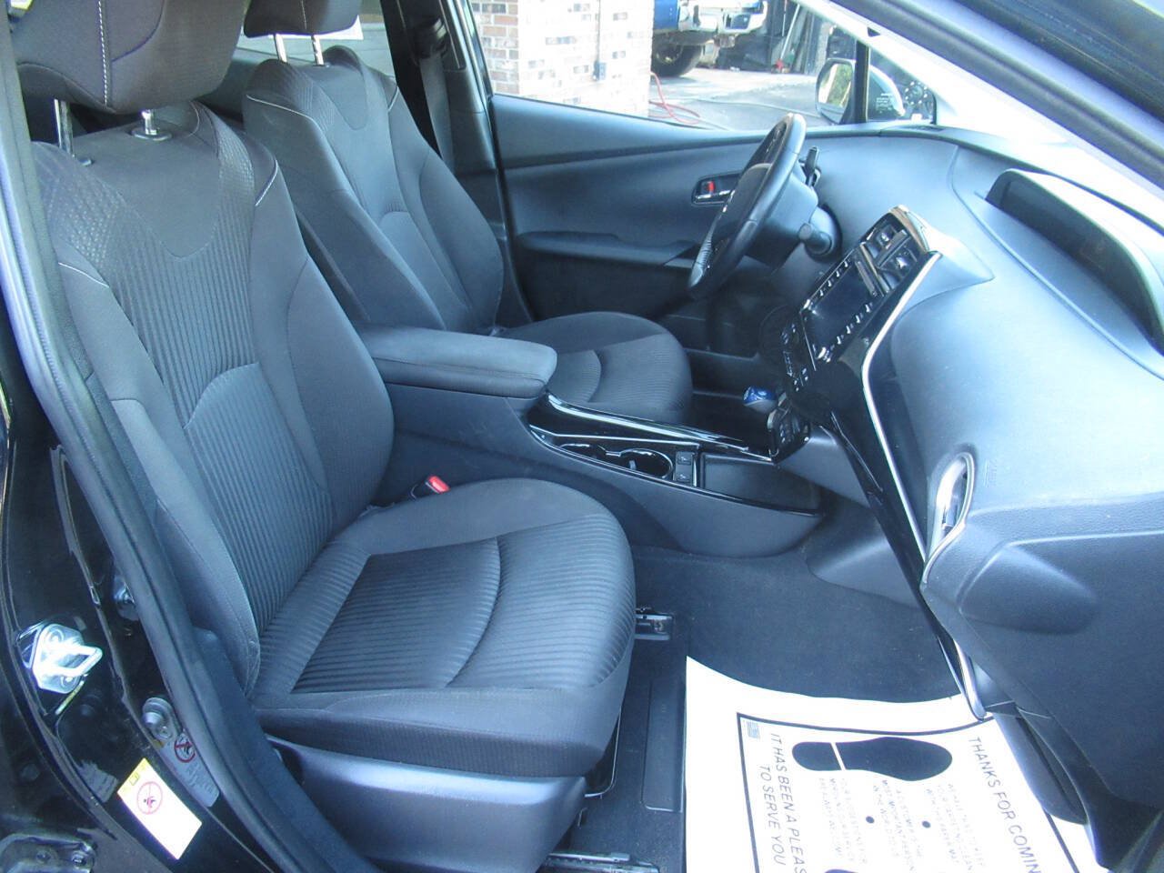 Used 2021 Toyota Prius Prime LE FWD image 7