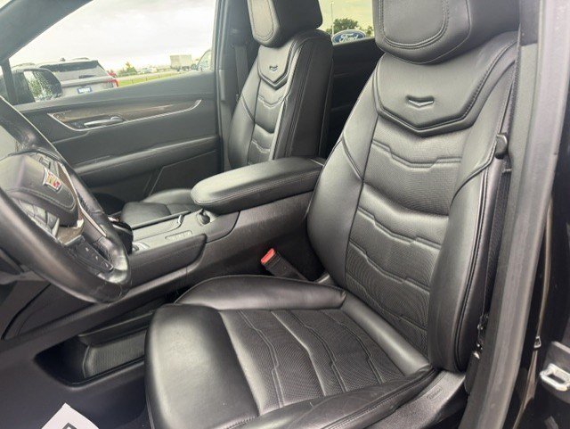 Used 2019 Cadillac XT5 Platinum AWD/4WD image 13