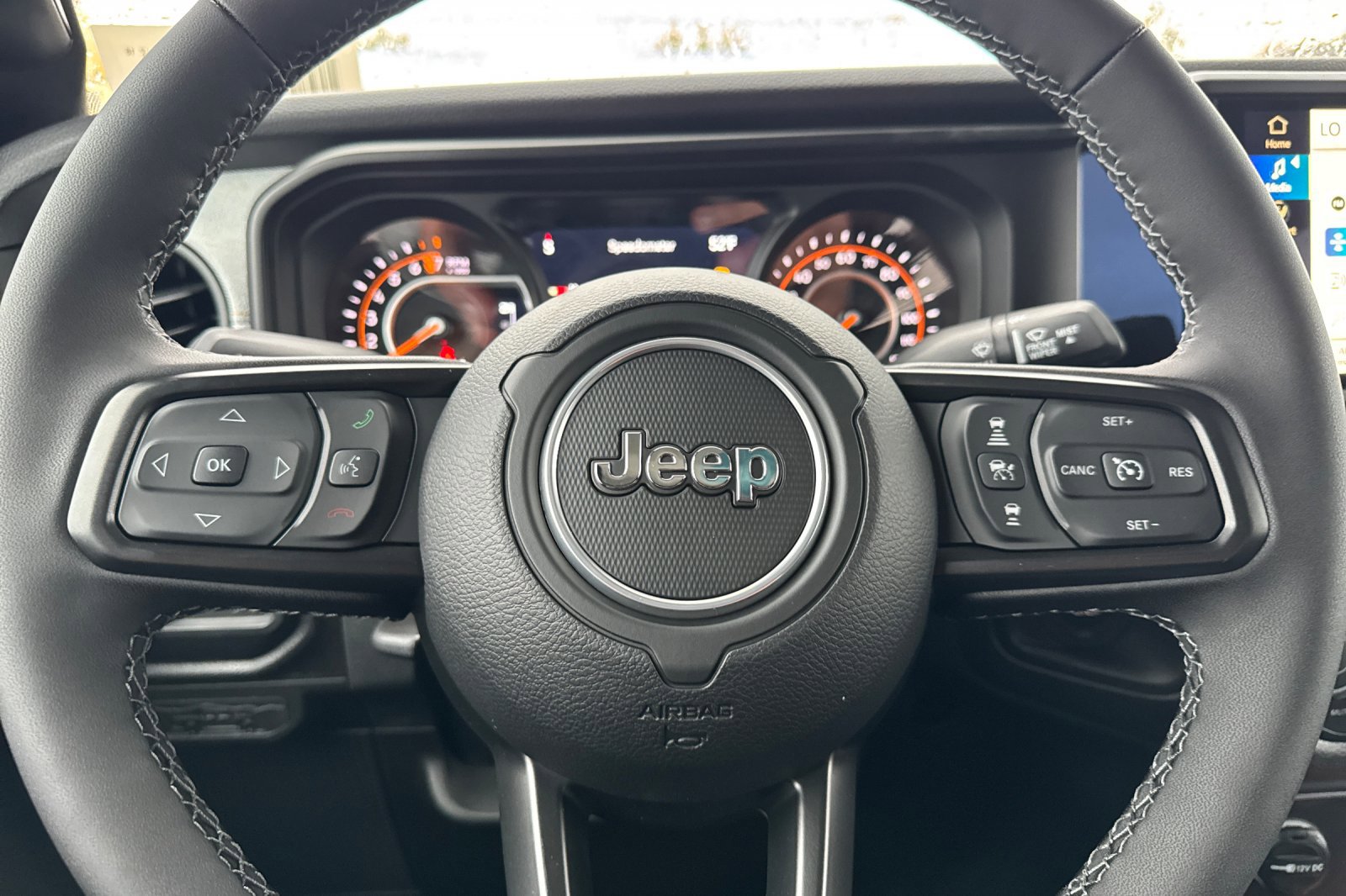 New 2025 Jeep Gladiator Sport image 21