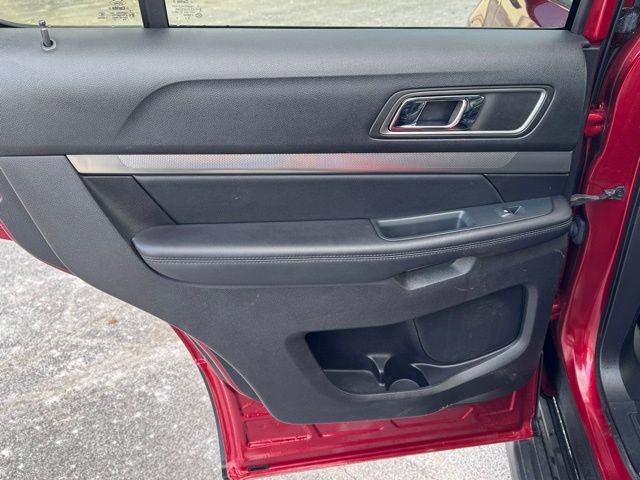 Used 2019 Ford Explorer XLT w/ Equipment Group 202A image 15