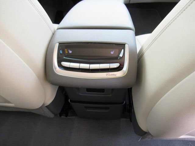 Certified 2023 Cadillac XT6 Premium Luxury image 16