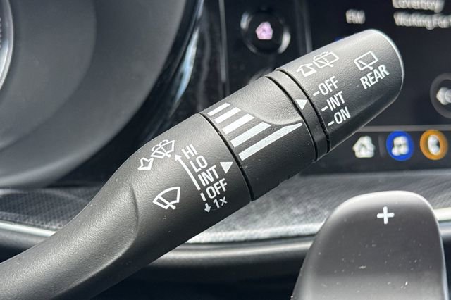 Used 2023 Buick Envision Essence AWD/4WD image 39