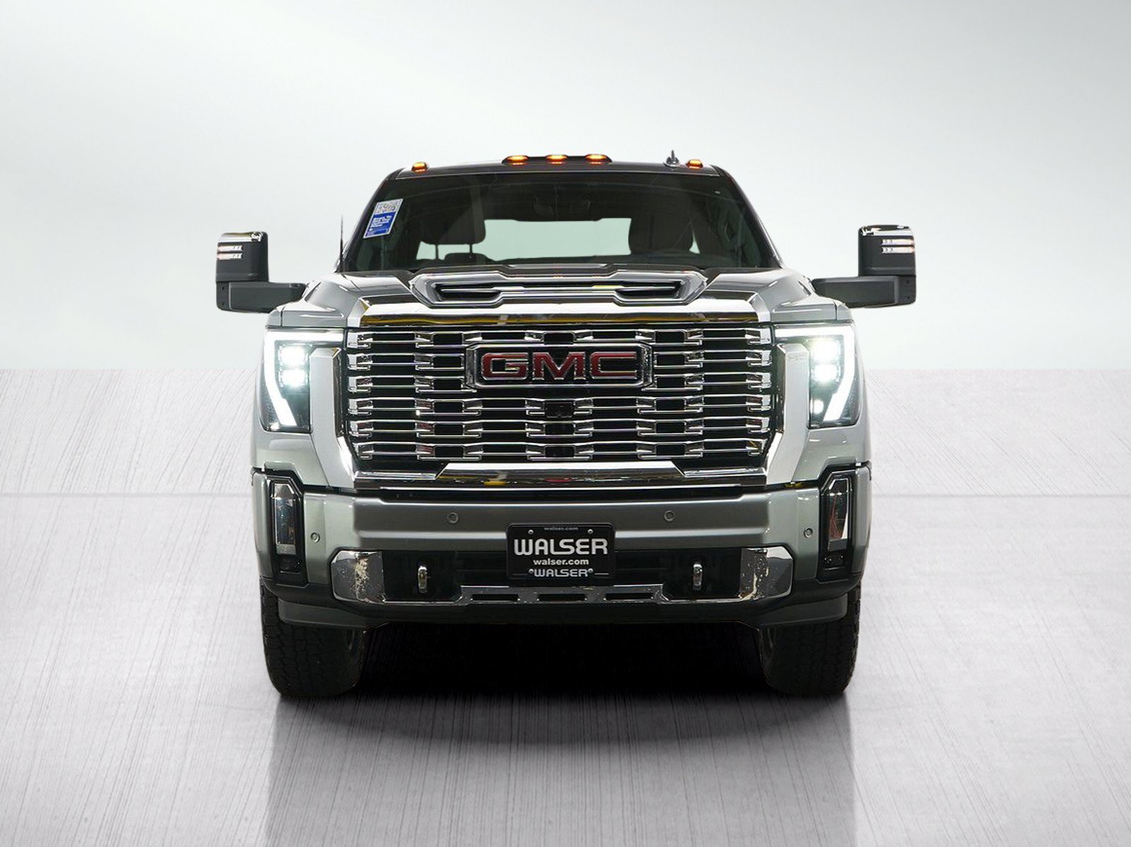 Used 2025 GMC Sierra 2500 Denali w/ Denali Reserve Package AWD/4WD image 8