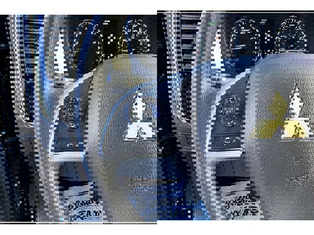 Used 2020 Mitsubishi Outlander ES image 21