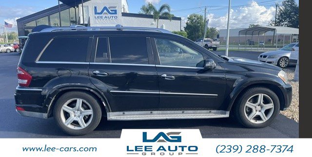 Used 2012 Mercedes-Benz GL 550 4MATIC image 2