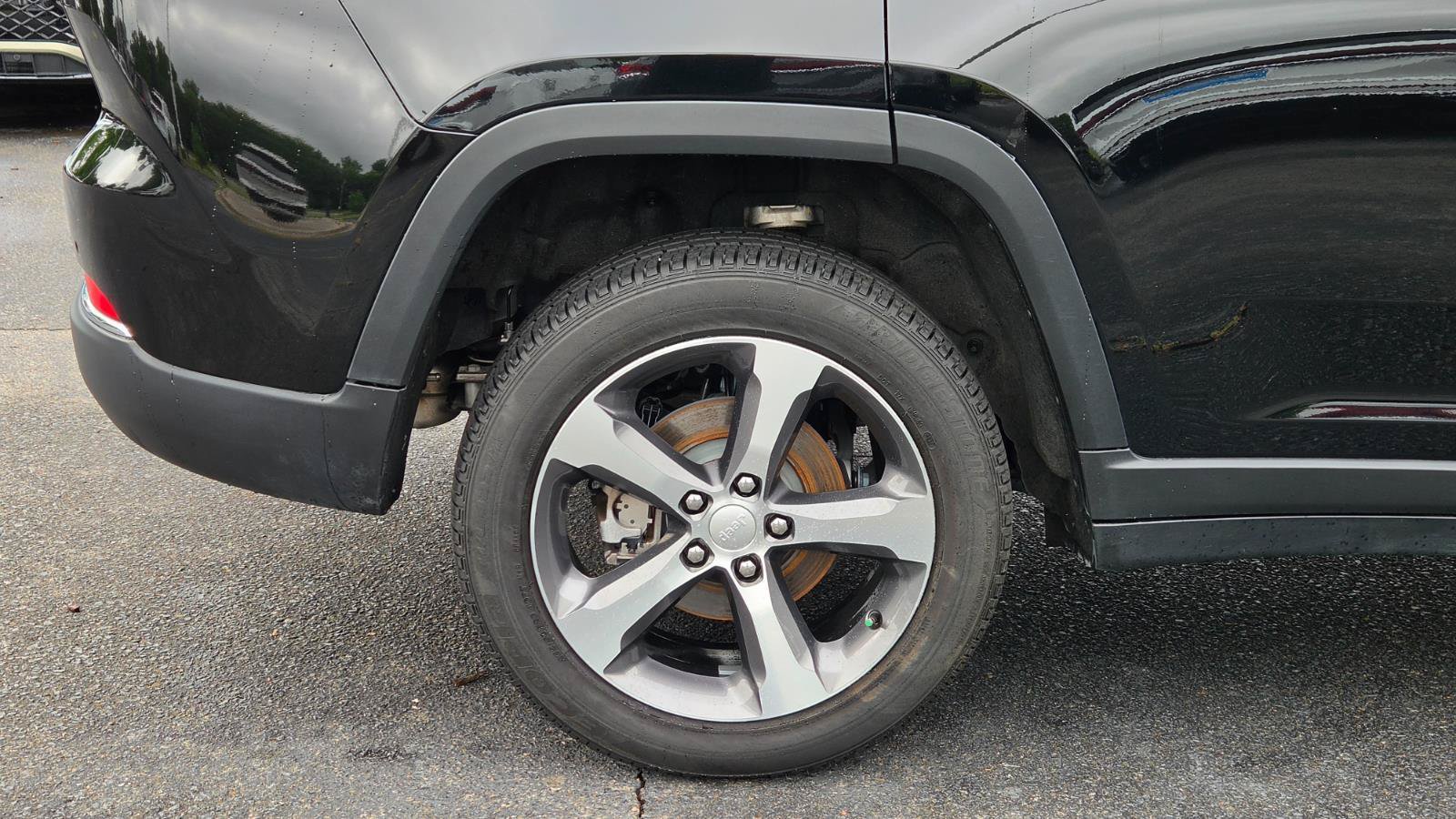 Used 2025 Jeep Grand Cherokee Limited w/ Luxury Tech Group II RWD image 17