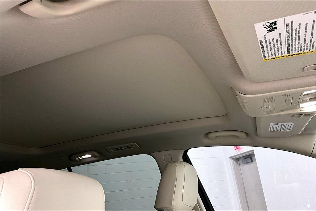 Used 2024 Cadillac XT6 Premium Luxury w/ Technology Package FWD image 21