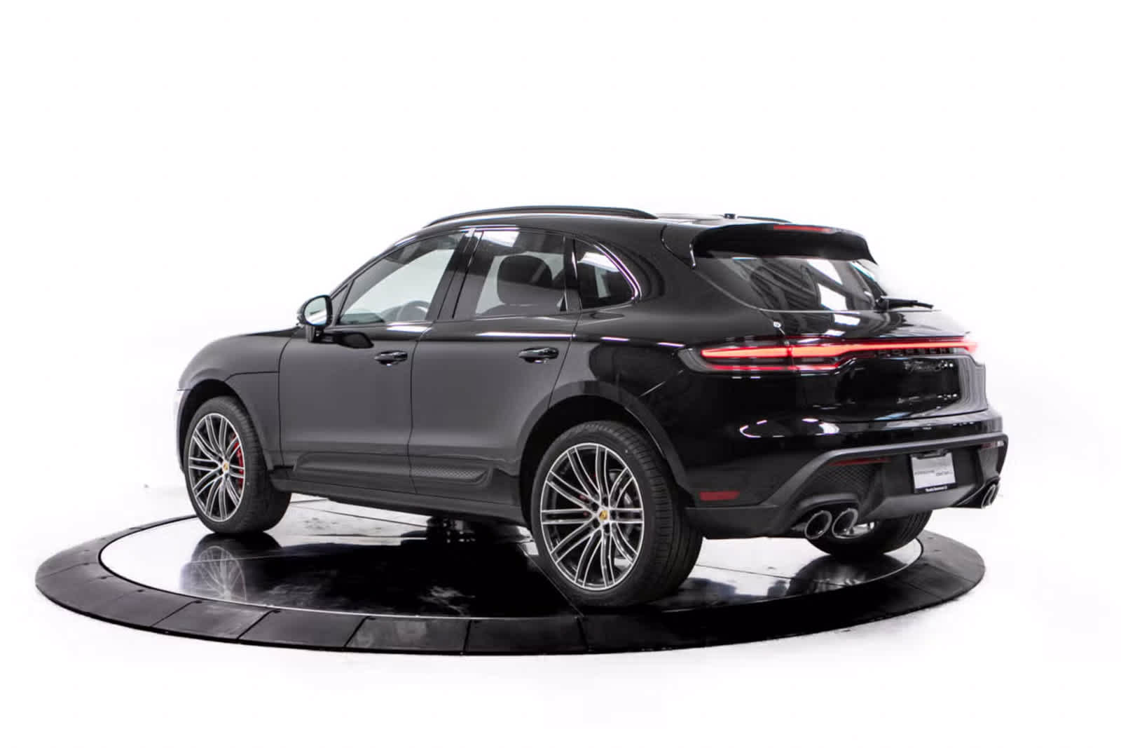 Certified 2026 Porsche Macan S AWD/4WD image 2