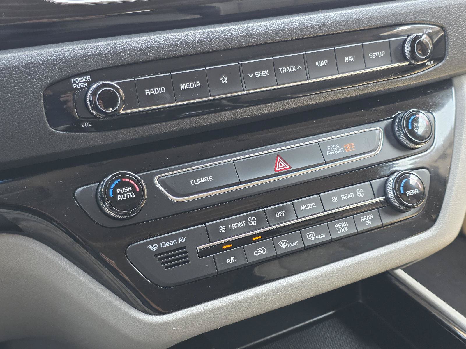 Used 2019 Kia Sedona SX FWD image 21