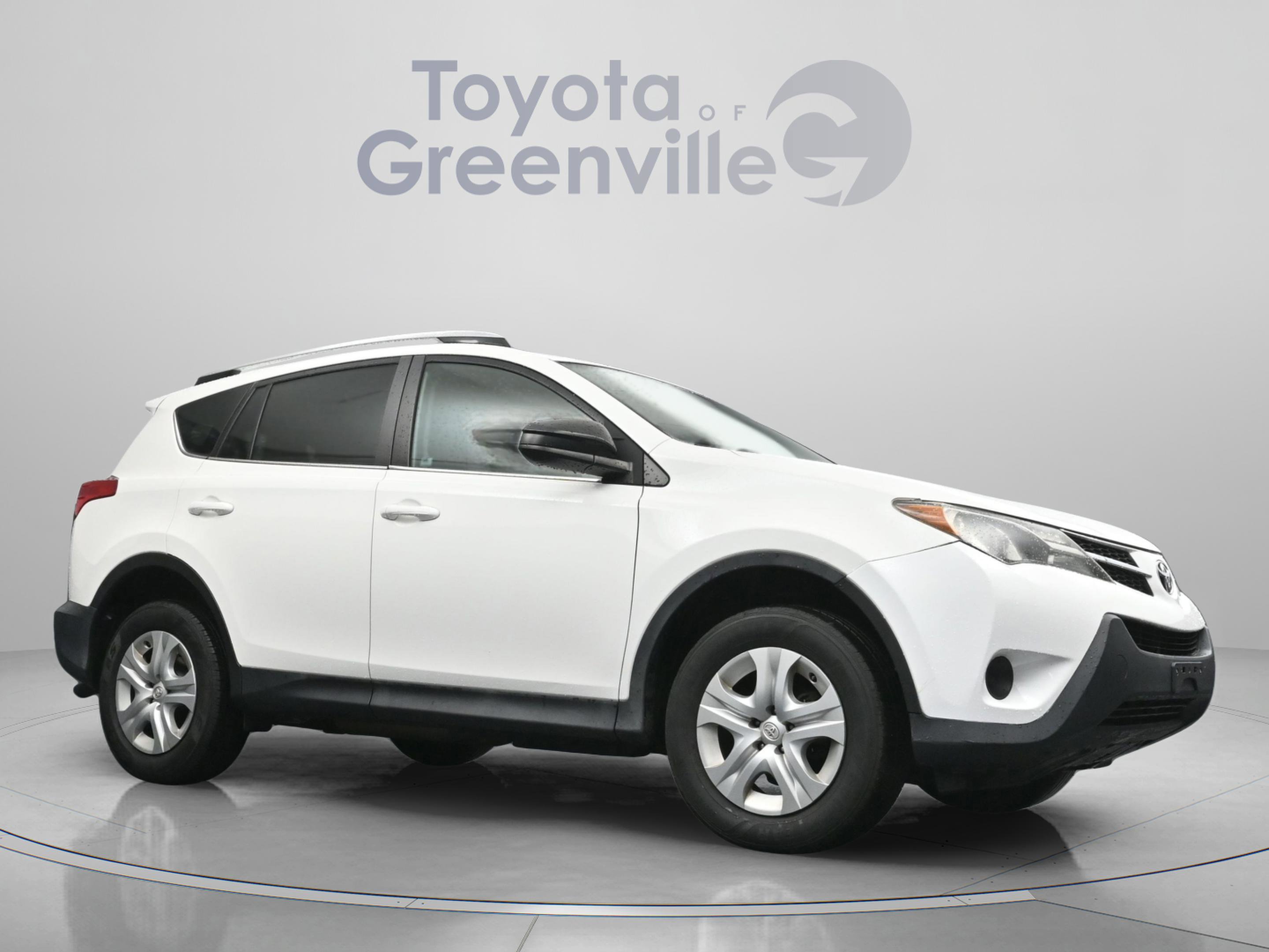 Used 2015 Toyota RAV4 LE AWD/4WD image 18