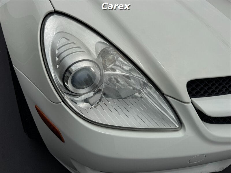Used 2010 Mercedes-Benz SLK 350 image 8