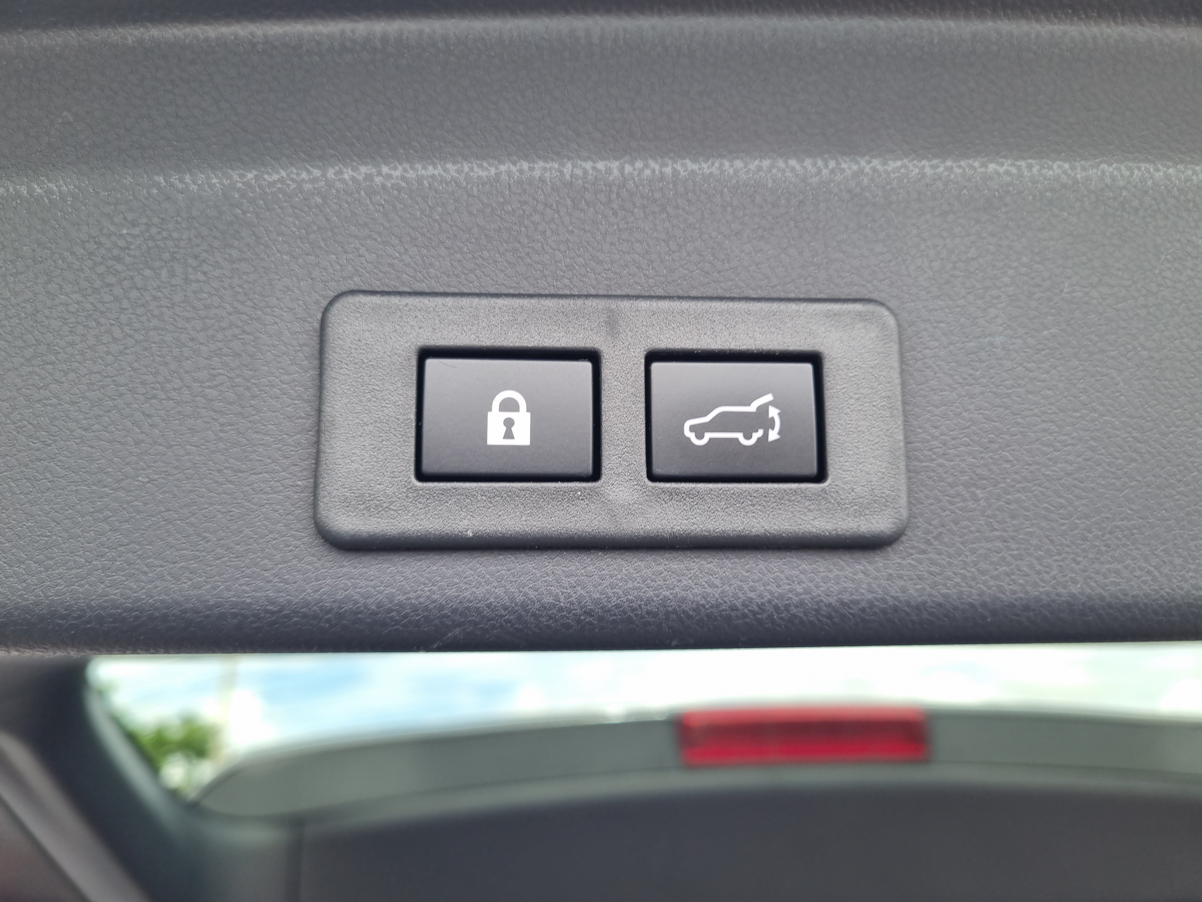 Used 2024 Subaru Ascent Limited AWD/4WD image 9