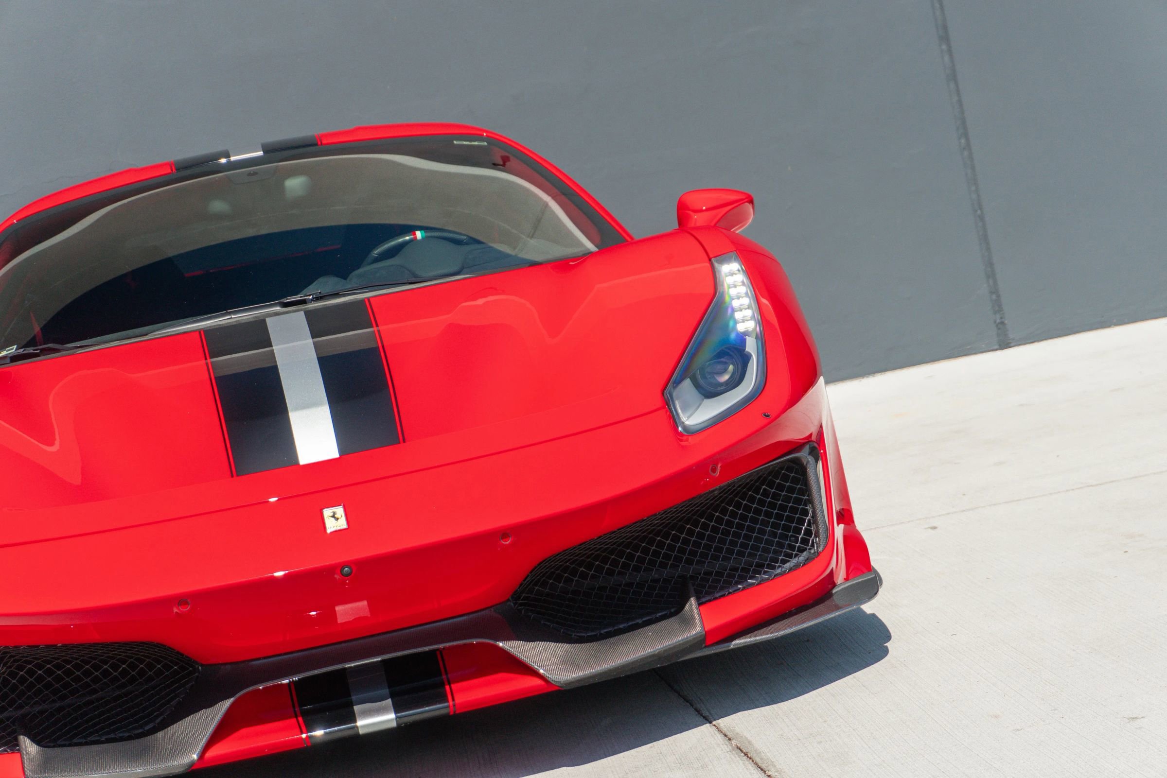Used 2019 Ferrari 488 Pista Coupe RWD image 25