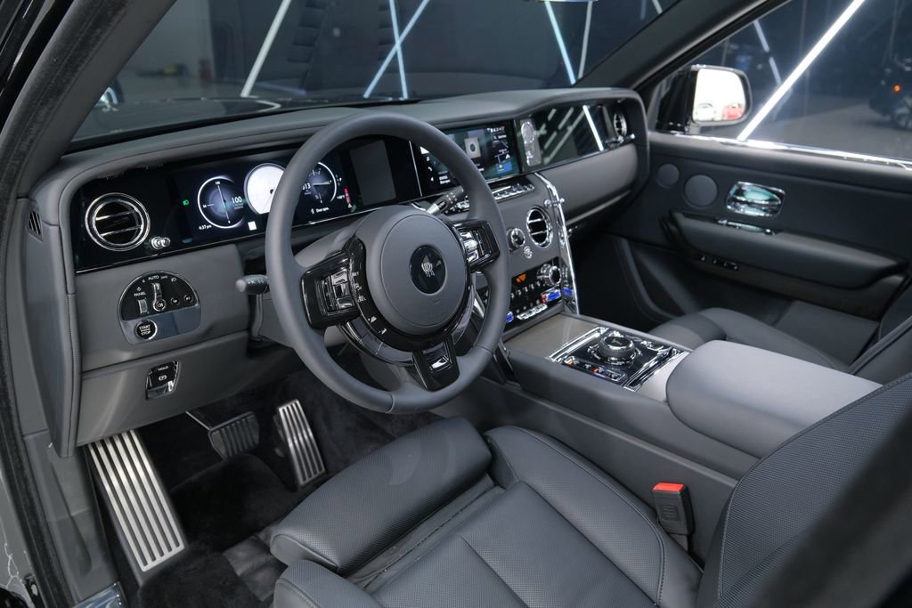 Used 2026 Rolls-Royce Cullinan image 49