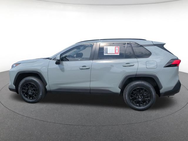 Used 2021 Toyota RAV4 XLE Premium AWD/4WD image 3