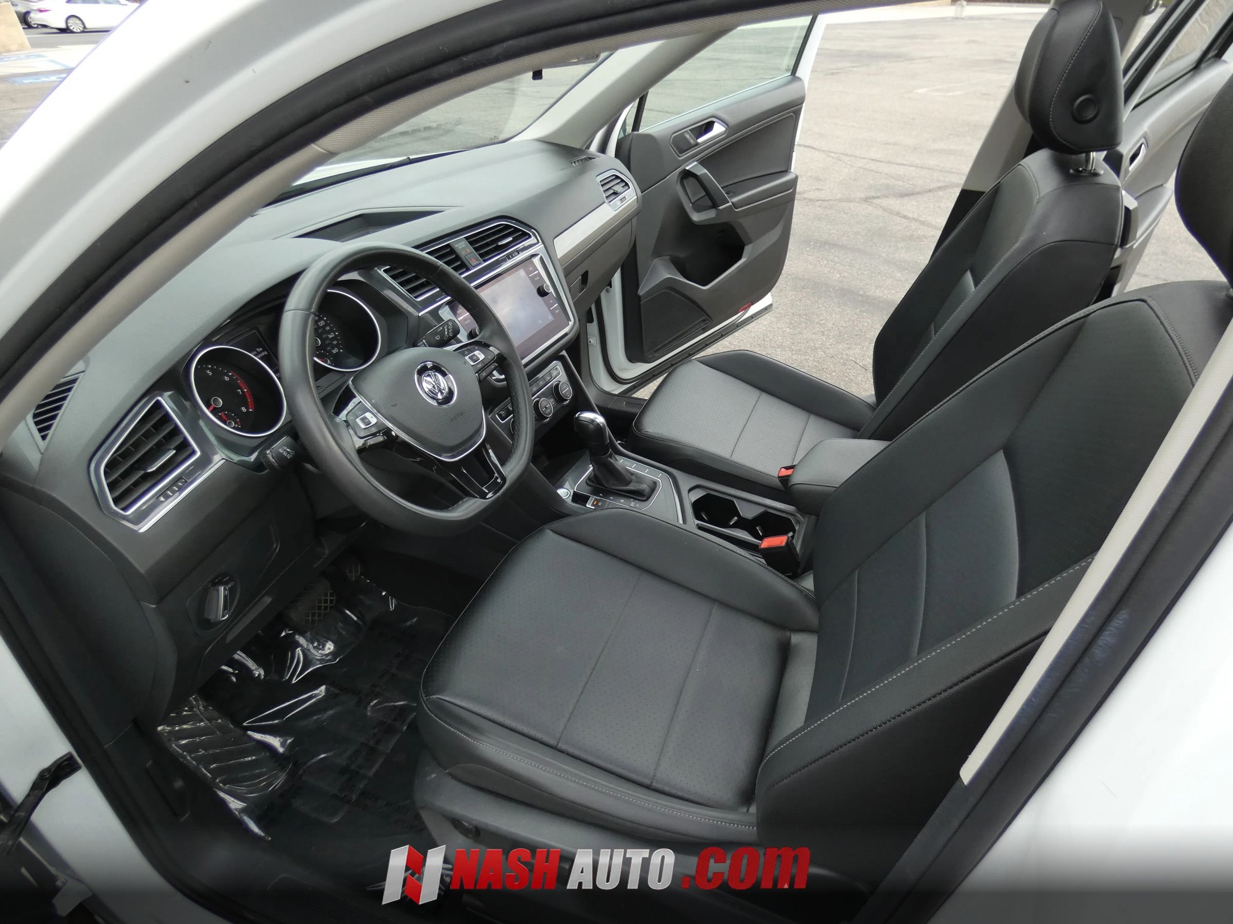 Used 2020 Volkswagen Tiguan SE w/ Panoramic Sunroof Package FWD image 53