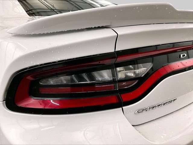 Used 2015 Dodge Charger SRT w/ Harman/Kardon Audio Group RWD image 29