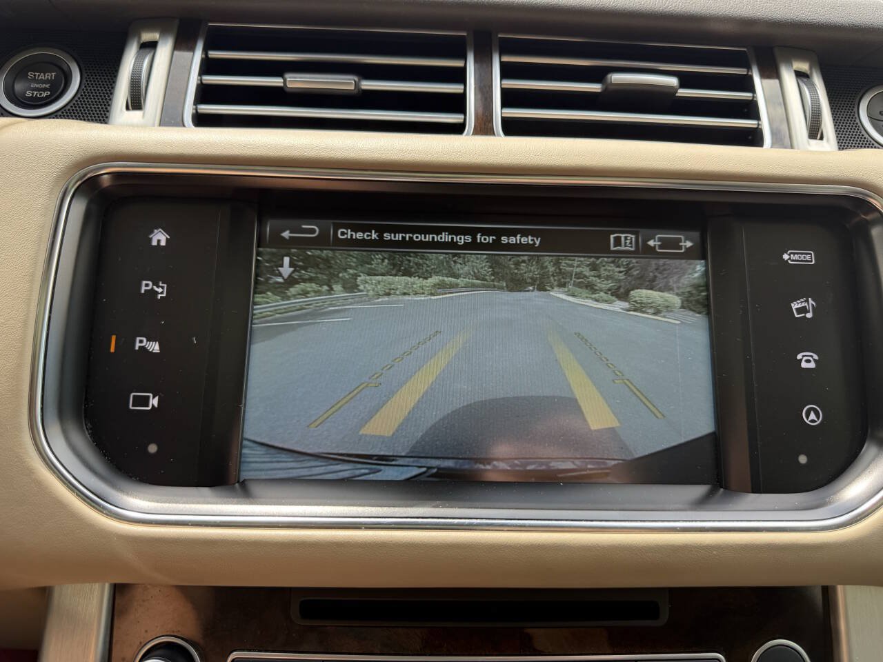 Used 2016 Land Rover Range Rover HSE AWD/4WD image 18