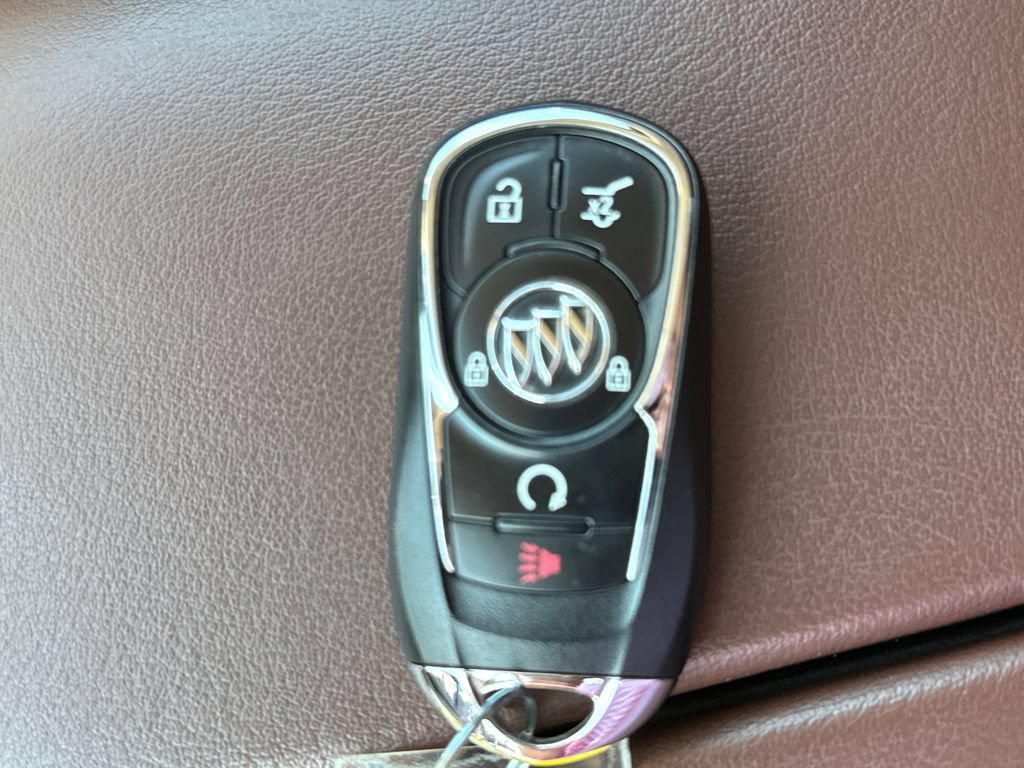 Certified 2019 Buick Envision Essence FWD image 36