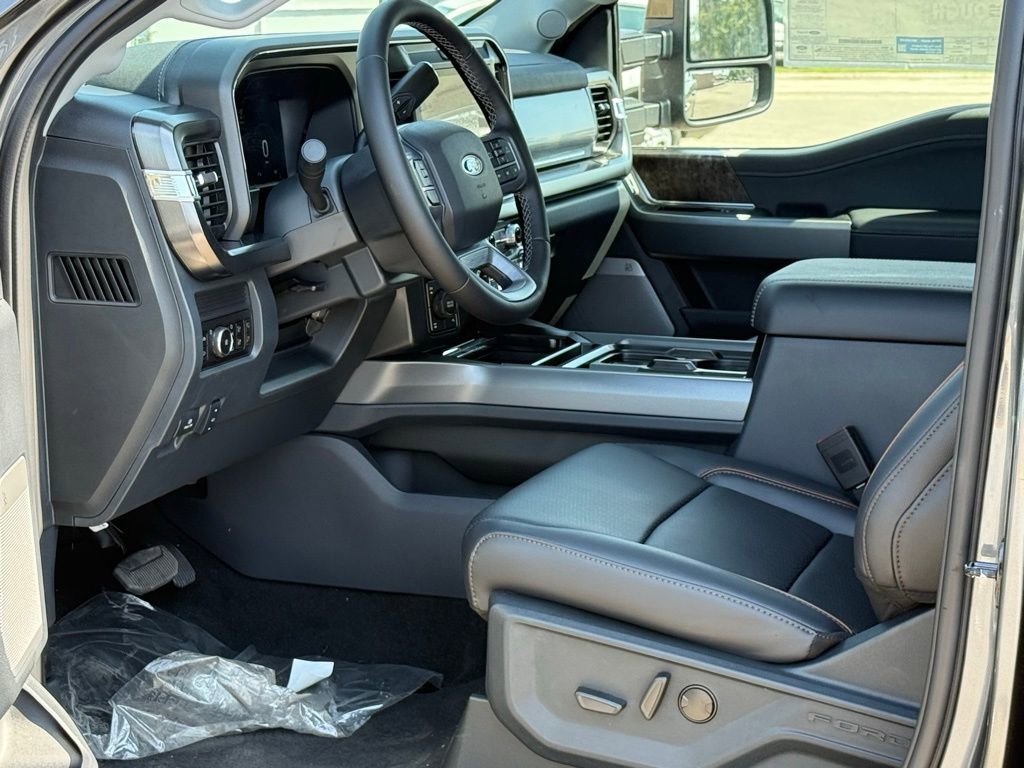 New 2026 Ford F250 4x4 Crew Cab Super Duty image 6