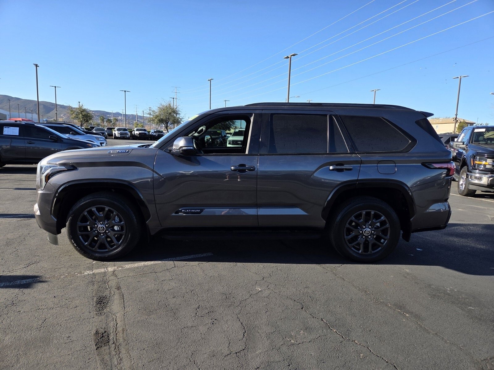 Used 2023 Toyota Sequoia Platinum image 3