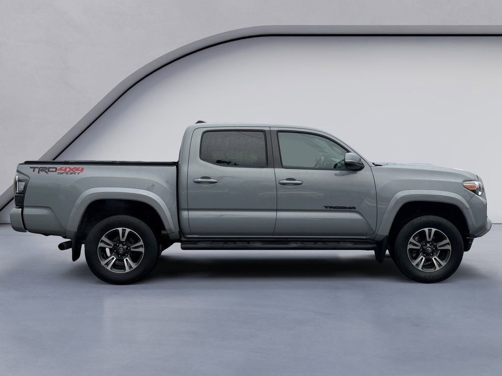 Used 2019 Toyota Tacoma TRD Sport image 6