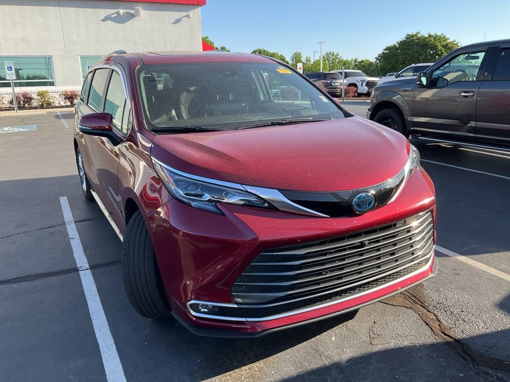 Used 2024 Toyota Sienna Platinum