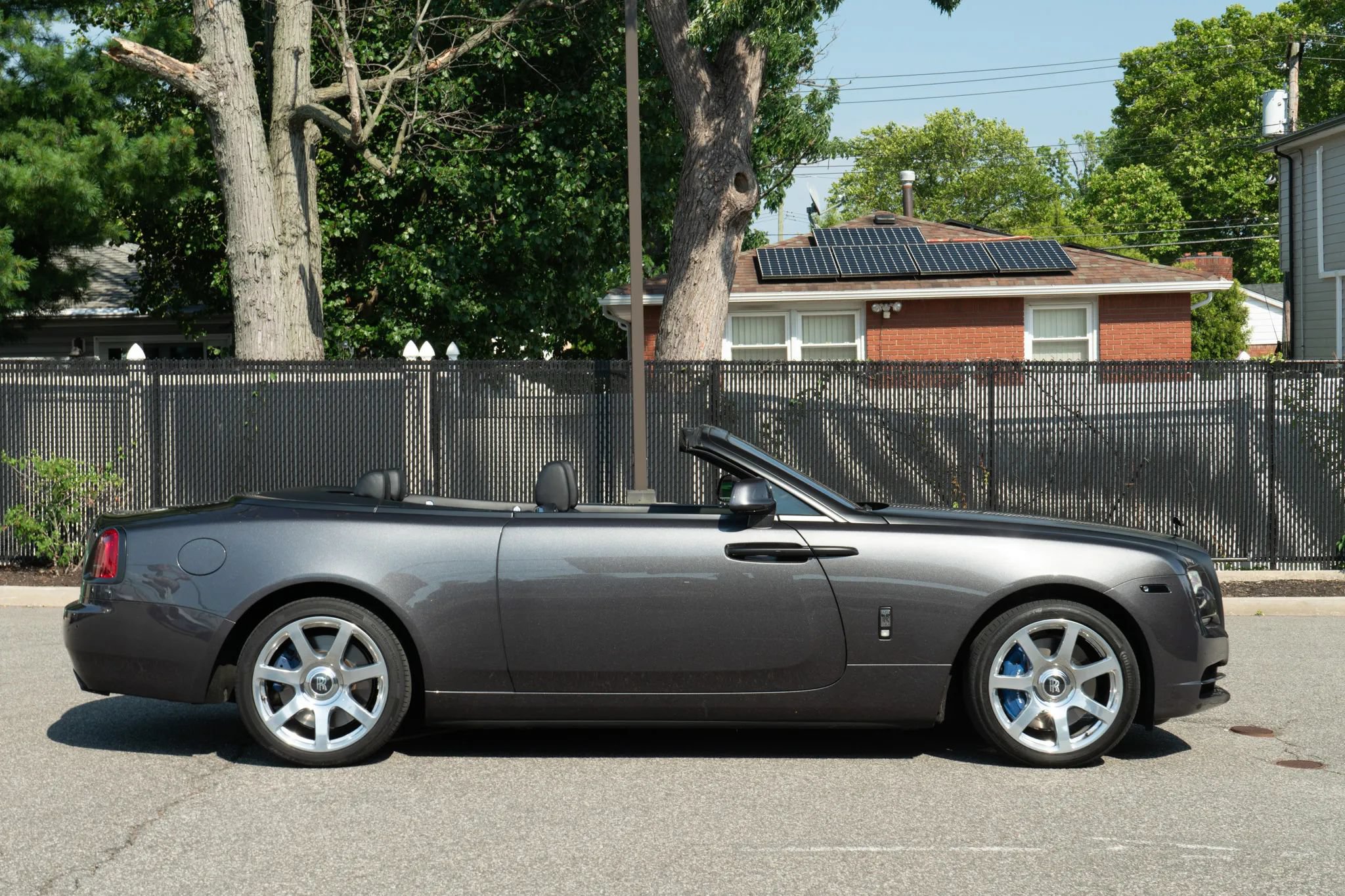Used 2017 Rolls-Royce Dawn RWD image 10