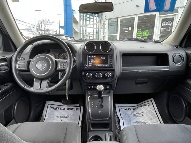 Used 2017 Jeep Patriot Latitude image 3