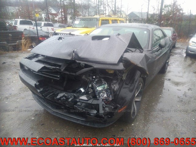 Used 2019 Dodge Challenger SXT image 6